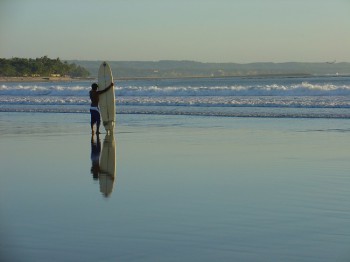 Få dit livs surfferie på Bali