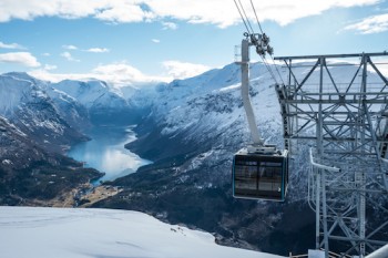 Verdens stejleste kabelbane åbner i Norge